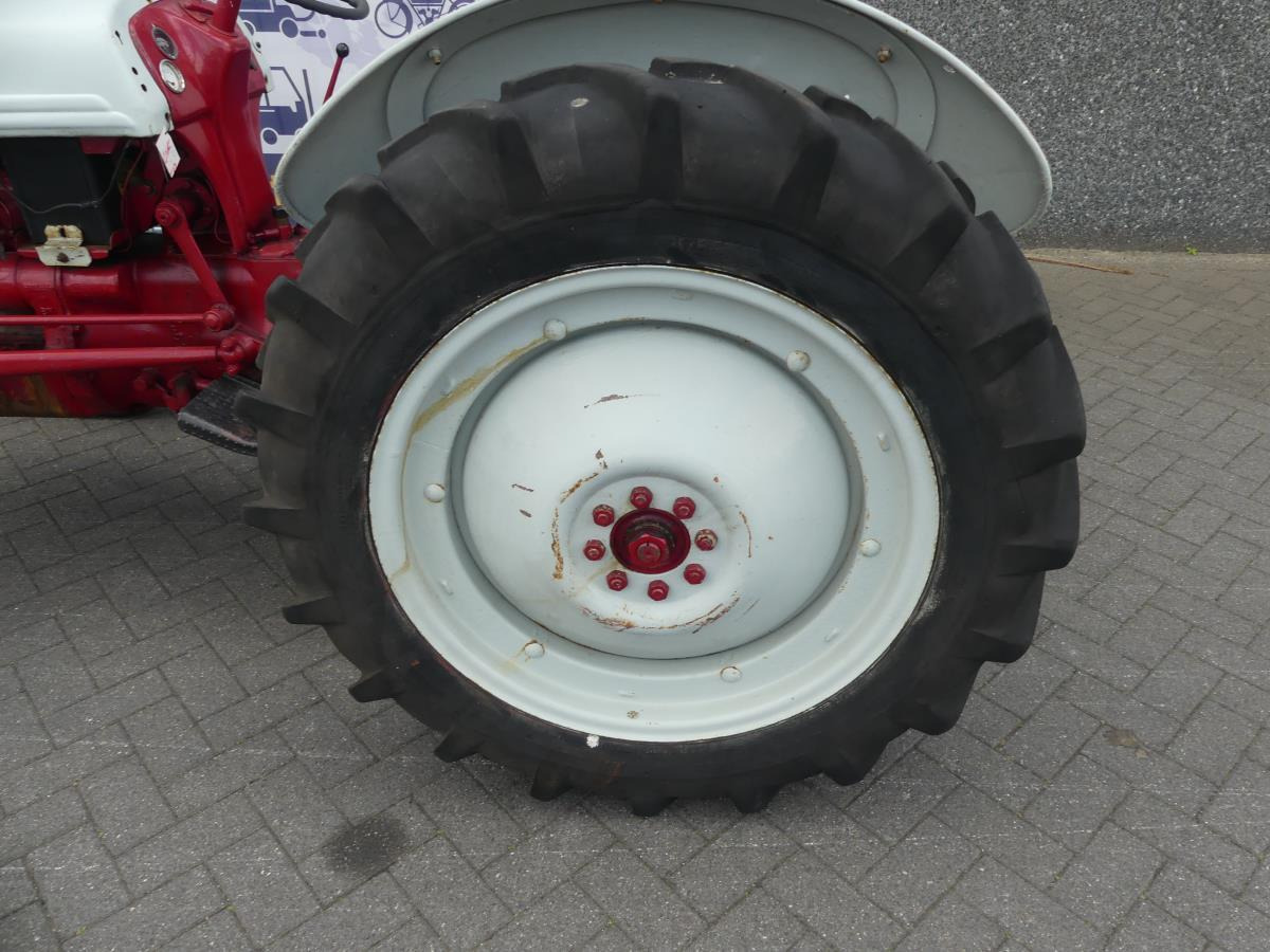 Tracteur agricole Ford 8N, Dearborn: photos 16