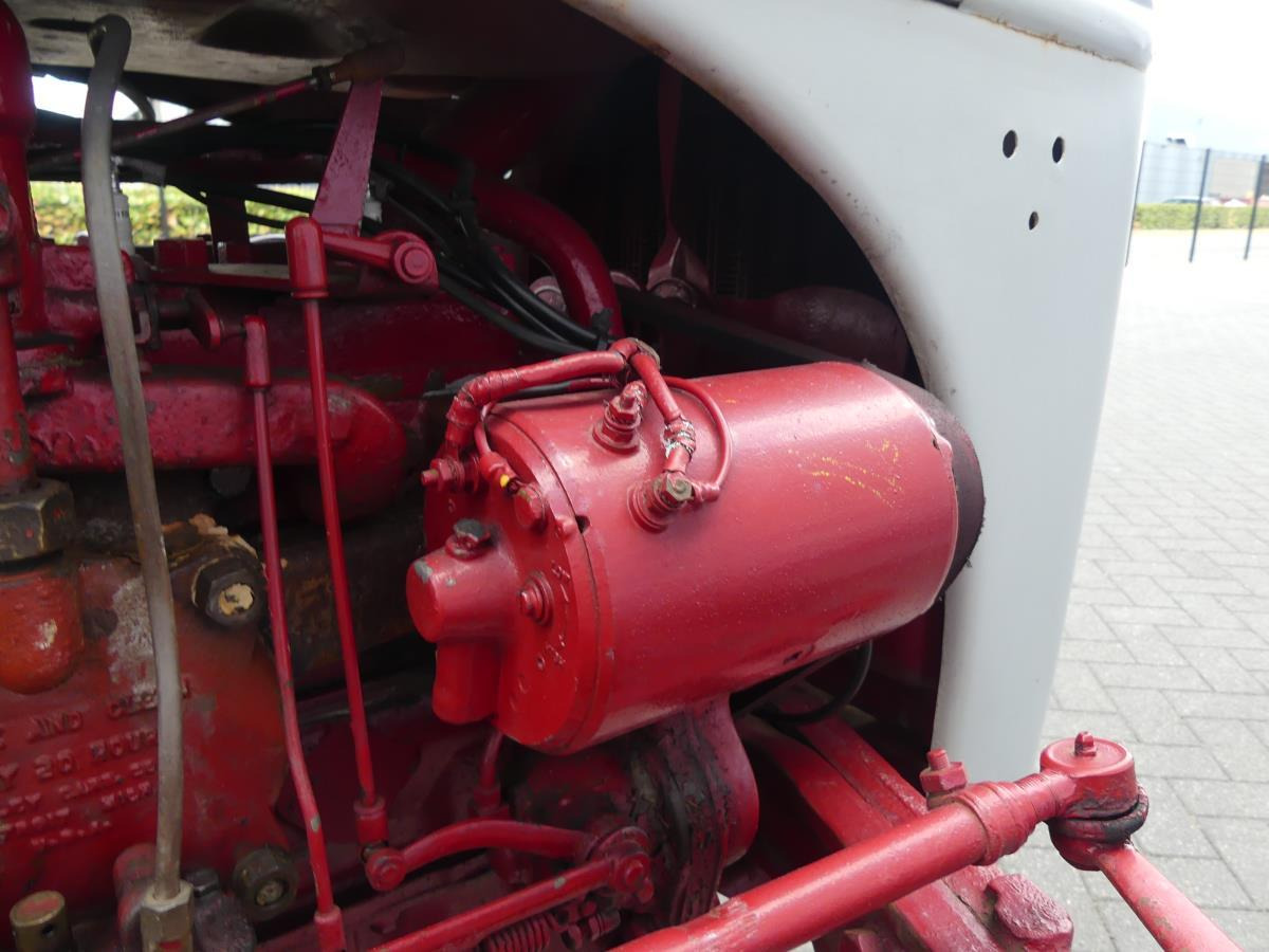 Tracteur agricole Ford 8N, Dearborn: photos 30