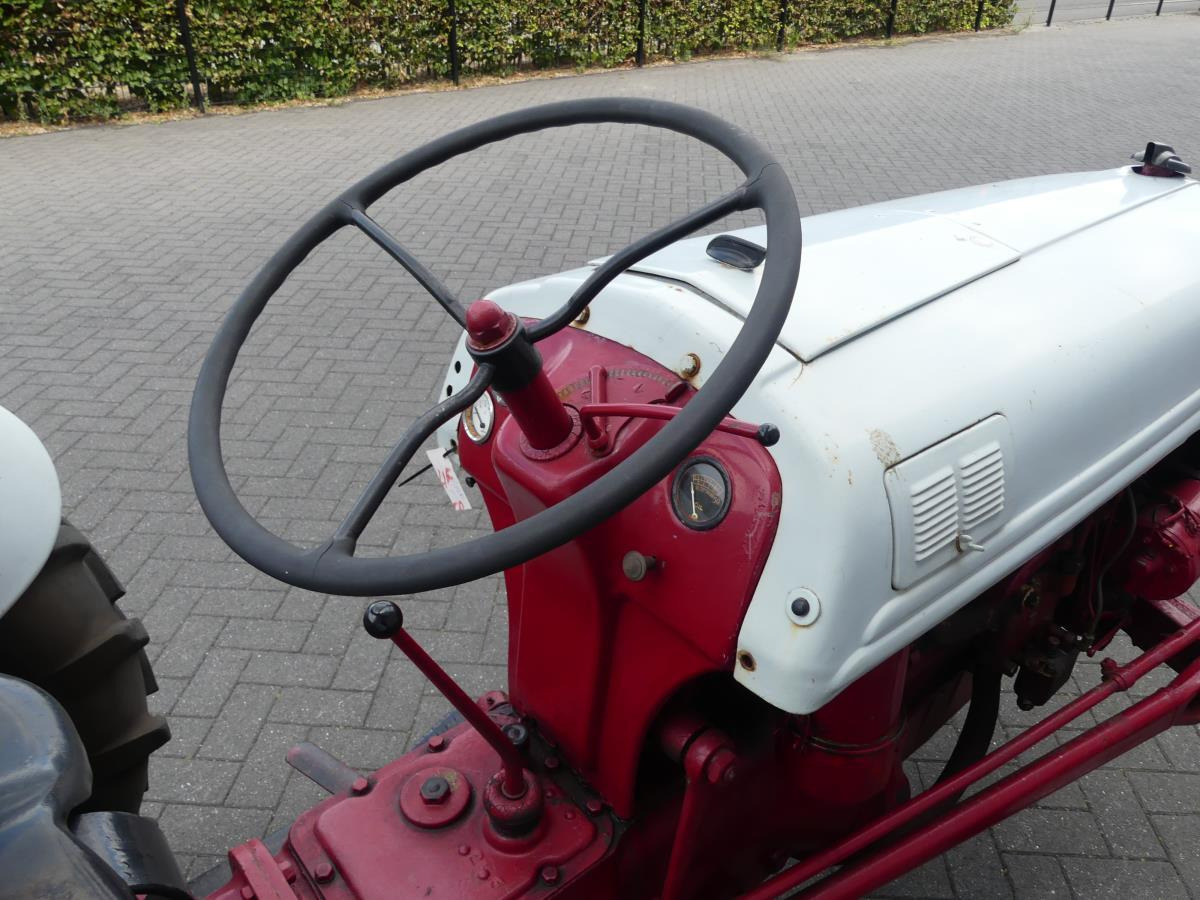 Tracteur agricole Ford 8N, Dearborn: photos 24