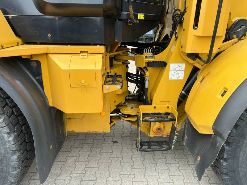 Chargeuse sur pneus Cat 926M: photos 17