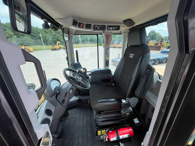 Chargeuse sur pneus Cat 926M: photos 19