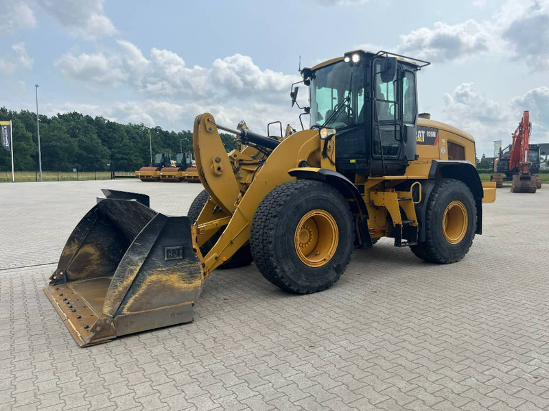 Cat 926M - Chargeuse sur pneus: photos 1 Cat 926M - Chargeuse sur pneus: photos 1