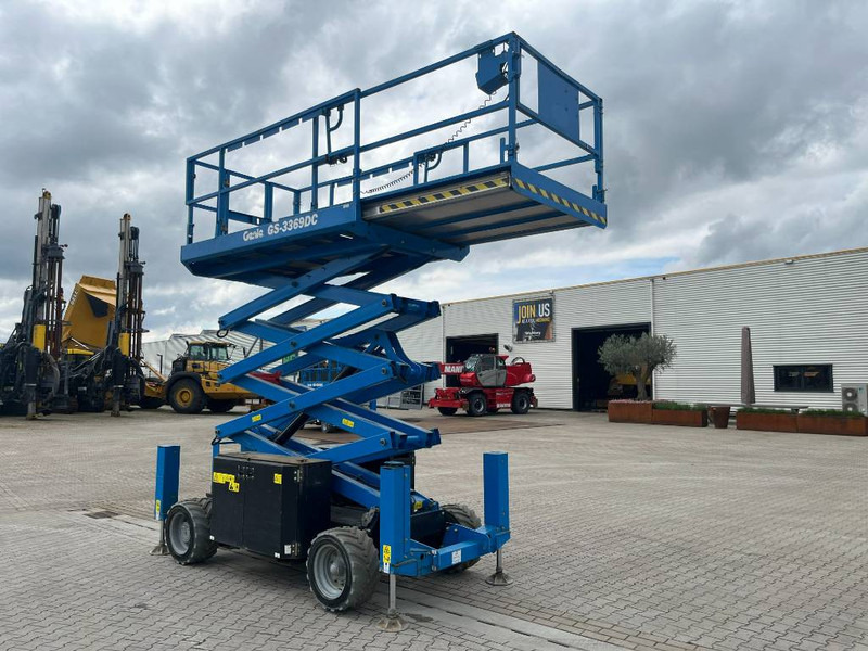 Genie GS 3369 DC - Nacelle ciseaux: photos 4 Genie GS 3369 DC - Nacelle ciseaux: photos 4