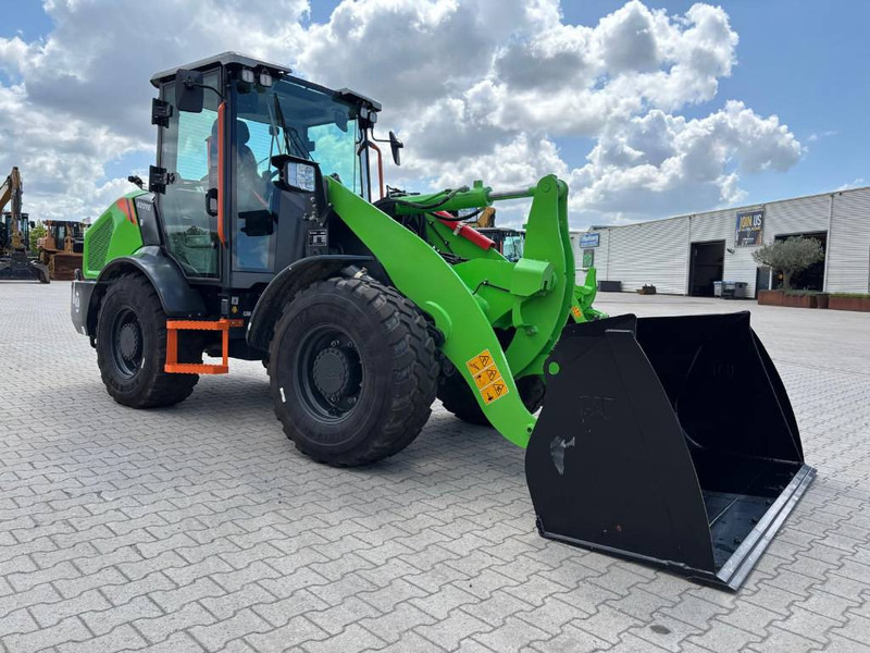 LIUGONG 820 TE Electric - Chargeuse sur pneus: photos 2 LIUGONG 820 TE Electric - Chargeuse sur pneus: photos 2