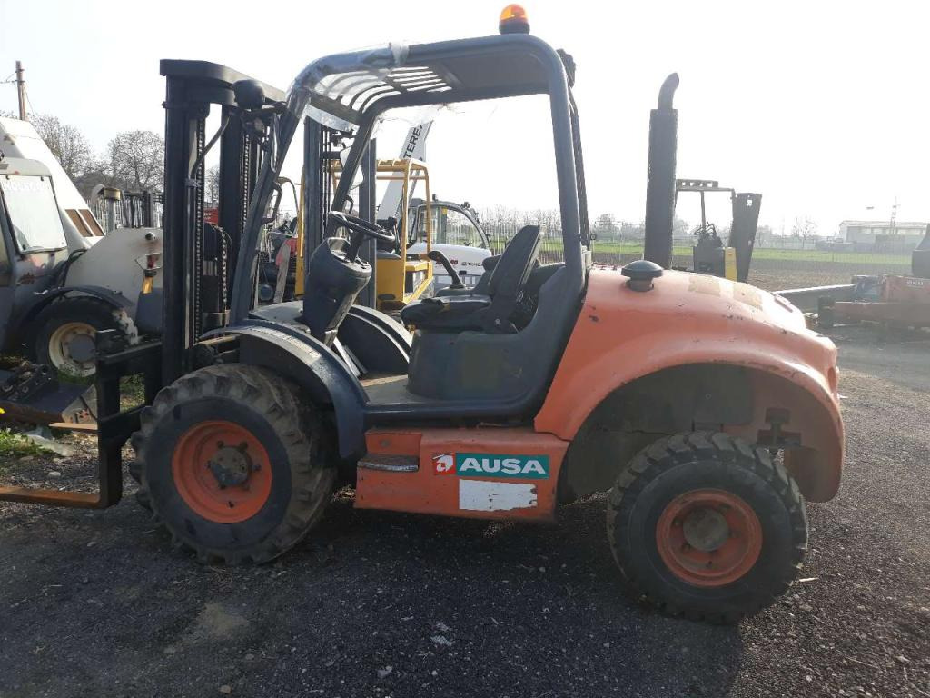 Ausa C200HX4 - Chariot tout terrain: photos 1 Ausa C200HX4 - Chariot tout terrain: photos 1