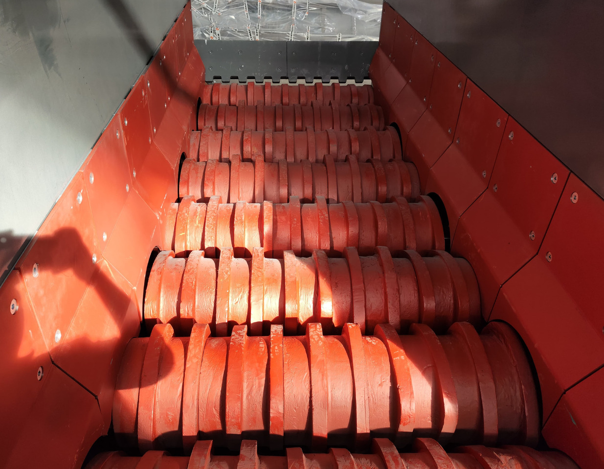 CONSTMACH Durable & Efficient Wobbler Feeder – Ideal for Primary Crushing Applications - Machine d'exploitation minière: photos 2 CONSTMACH Durable & Efficient Wobbler Feeder – Ideal for Primary Crushing Applications - Machine d'exploitation minière: photos 2