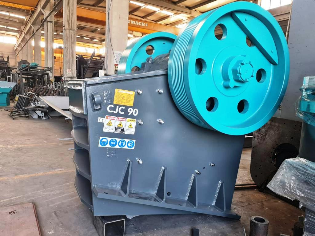 Constmach 420-850 Tph Backenbrecher Bester Preis - Concasseur à mâchoires: photos 2 Constmach 420-850 Tph Backenbrecher Bester Preis - Concasseur à mâchoires: photos 2