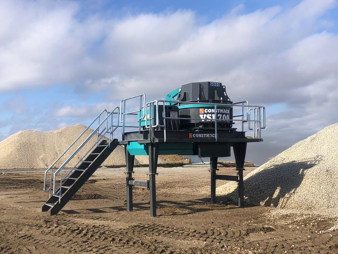 Constmach Vertical Shaft Impact Stone Crusher 190-250 TPH - Concasseur à percussion: photos 1 Constmach Vertical Shaft Impact Stone Crusher 190-250 TPH - Concasseur à percussion: photos 1