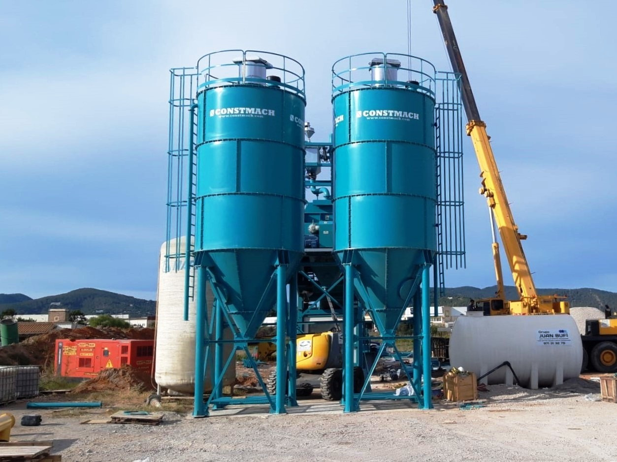 Constmach Zement Silo mit 50 Tonnen Kapazität - Silo à ciment: photos 1 Constmach Zement Silo mit 50 Tonnen Kapazität - Silo à ciment: photos 1