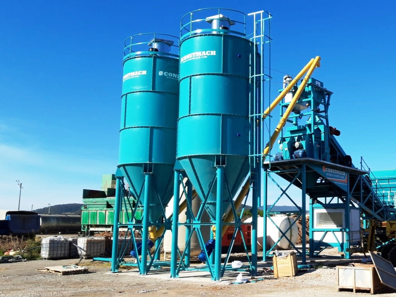 Constmach Zement Silo mit 50 Tonnen Kapazität - Silo à ciment: photos 2 Constmach Zement Silo mit 50 Tonnen Kapazität - Silo à ciment: photos 2