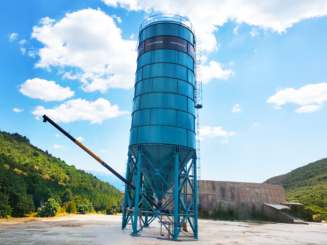 Constmach Zement Silo mit 500 Tonnen Kapazität - Silo à ciment: photos 1 Constmach Zement Silo mit 500 Tonnen Kapazität - Silo à ciment: photos 1