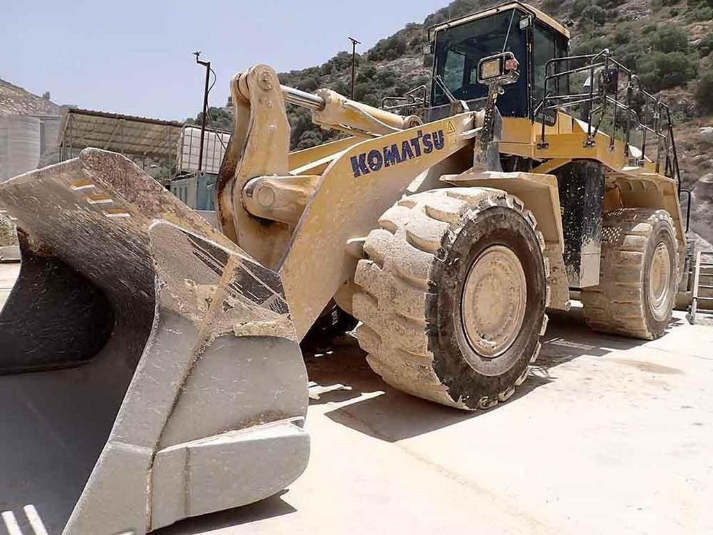 Komatsu WA600-8EO - Chargeuse sur pneus: photos 1 Komatsu WA600-8EO - Chargeuse sur pneus: photos 1
