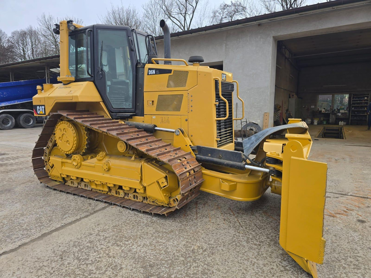 CATERPILLAR D 6 N XL - Bulldozer: photos 3 CATERPILLAR D 6 N XL - Bulldozer: photos 3
