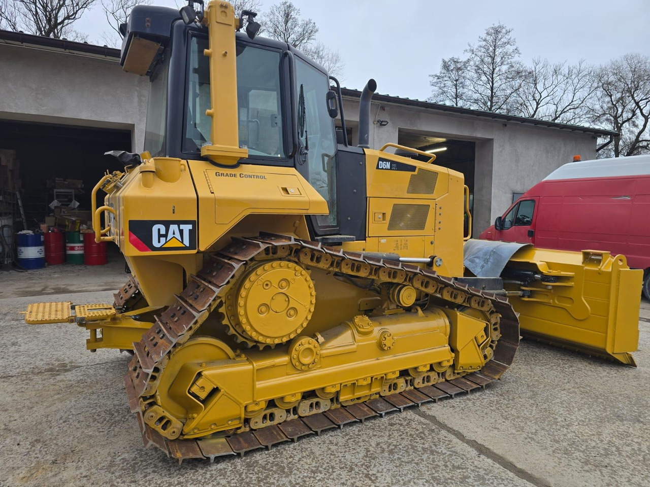 CATERPILLAR D 6 N XL - Bulldozer: photos 2 CATERPILLAR D 6 N XL - Bulldozer: photos 2