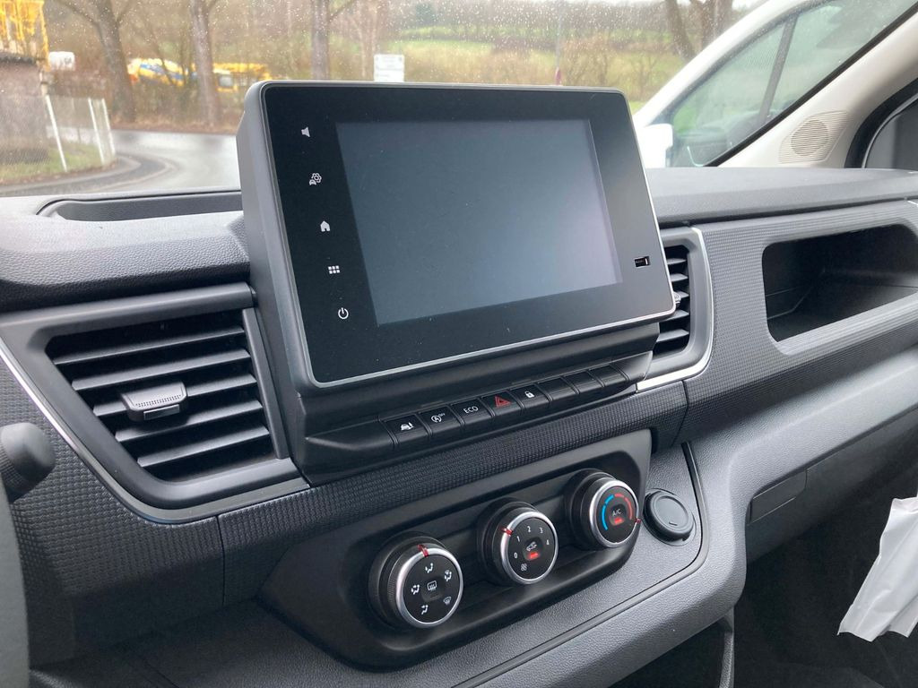 Renault TRAFIC RED VAN FWD E6 L2H1 - Fourgonnette: photos 4 Renault TRAFIC RED VAN FWD E6 L2H1 - Fourgonnette: photos 4
