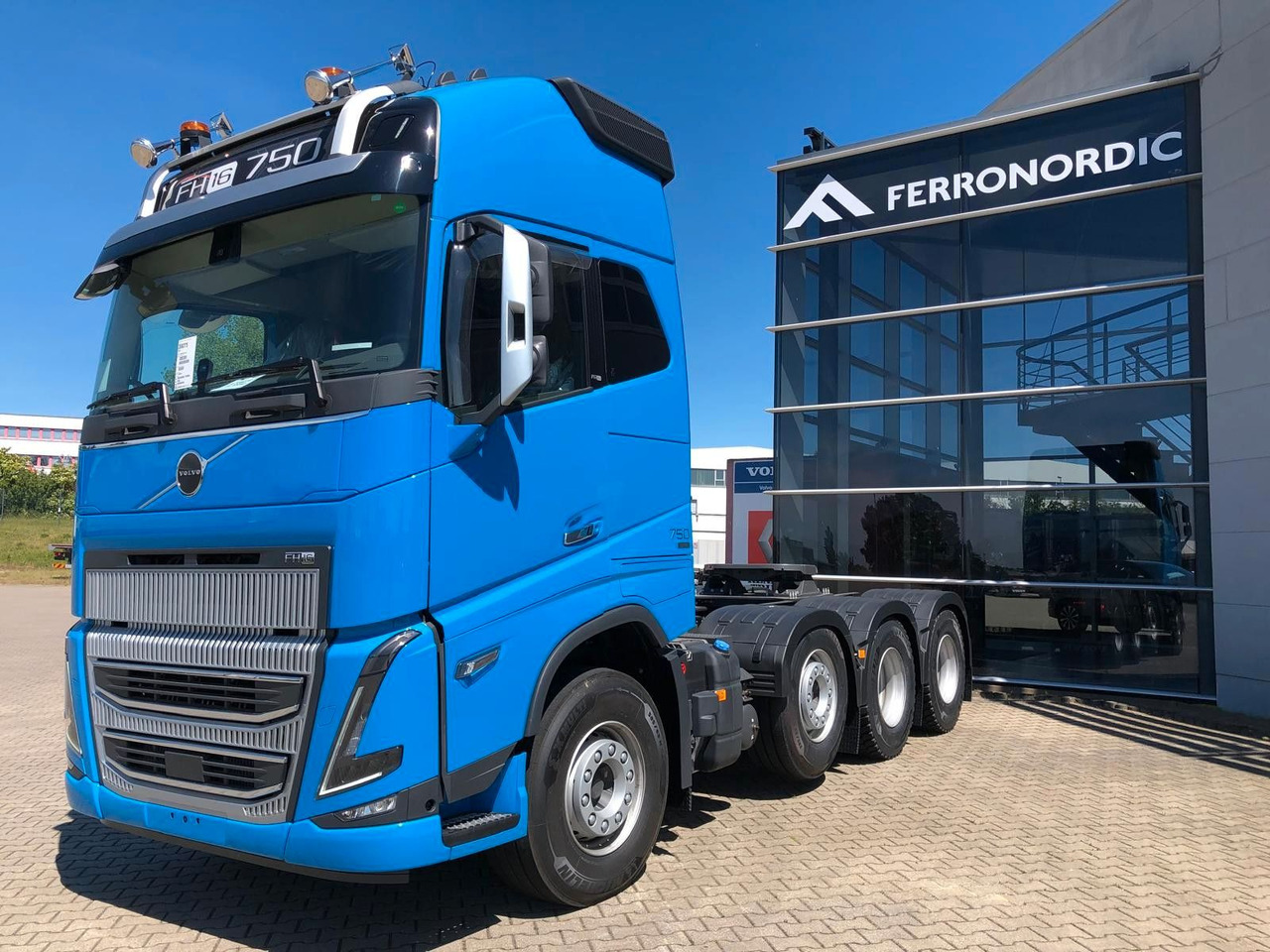 Volvo FH16 750 XL 8x4 Tridem*100T*Kriechgänge*Retarder Volvo FH16 750 XL 8x4 Tridem*100T*Kriechgänge*Retarder - Tracteur routier: photos 3 Volvo FH16 750 XL 8x4 Tridem*100T*Kriechgänge*Retarder Volvo FH16 750 XL 8x4 Tridem*100T*Kriechgänge*Retarder - Tracteur routier: photos 3