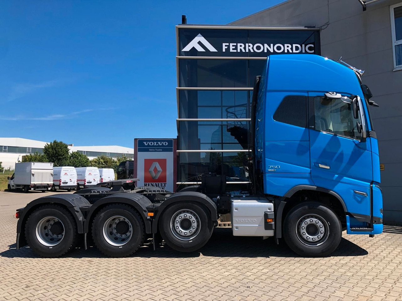 Volvo FH16 750 XL 8x4 Tridem*100T*Kriechgänge*Retarder Volvo FH16 750 XL 8x4 Tridem*100T*Kriechgänge*Retarder - Tracteur routier: photos 5 Volvo FH16 750 XL 8x4 Tridem*100T*Kriechgänge*Retarder Volvo FH16 750 XL 8x4 Tridem*100T*Kriechgänge*Retarder - Tracteur routier: photos 5