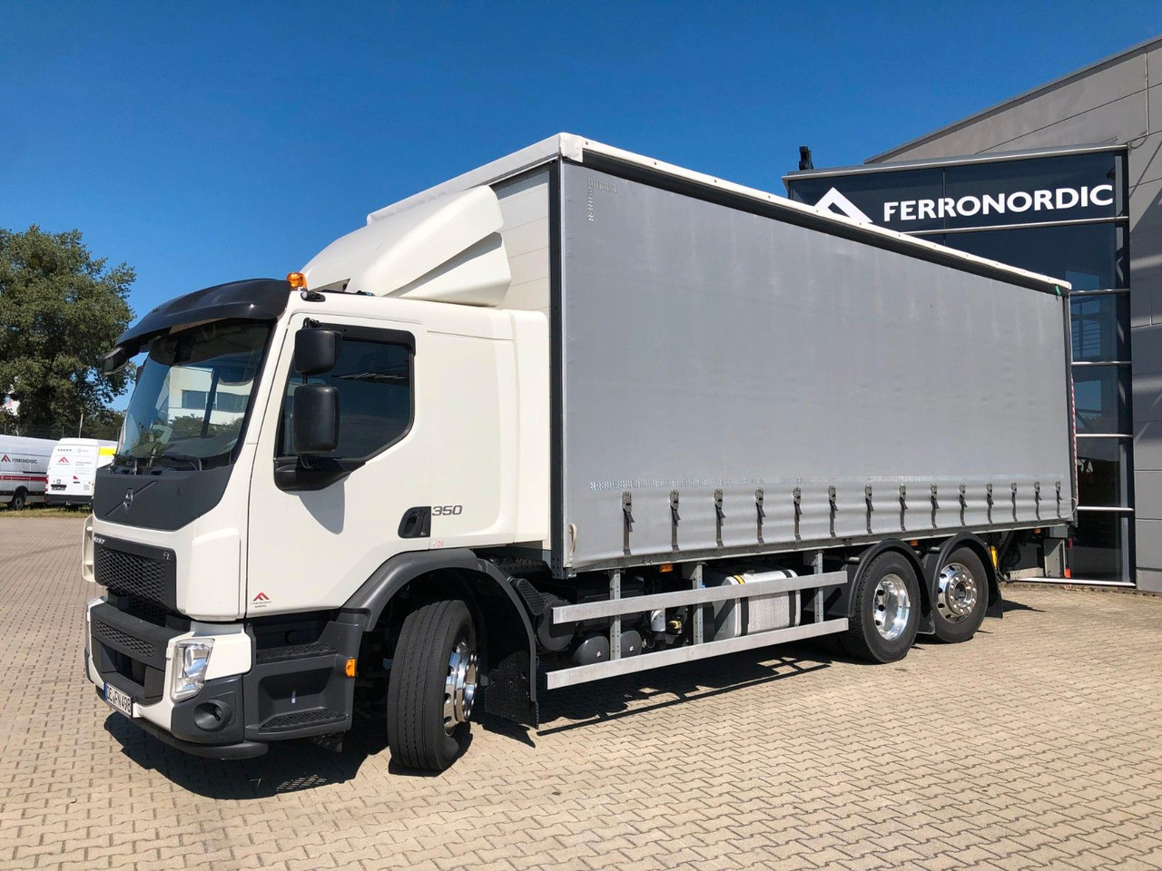 Volvo FE 350 6x2 Lenkachse*ALU*LBW*EDSCHA - Camion à rideaux coulissants: photos 2 Volvo FE 350 6x2 Lenkachse*ALU*LBW*EDSCHA - Camion à rideaux coulissants: photos 2