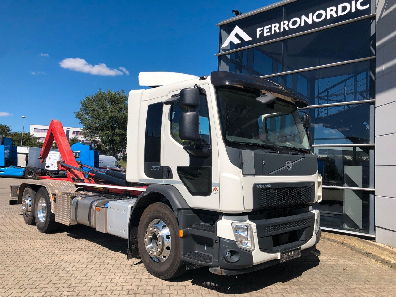 Volvo FE 350 6x2 Lenkachse*Alufelgen*HIAB*AHK*Klima - Camion ampliroll: photos 1 Volvo FE 350 6x2 Lenkachse*Alufelgen*HIAB*AHK*Klima - Camion ampliroll: photos 1