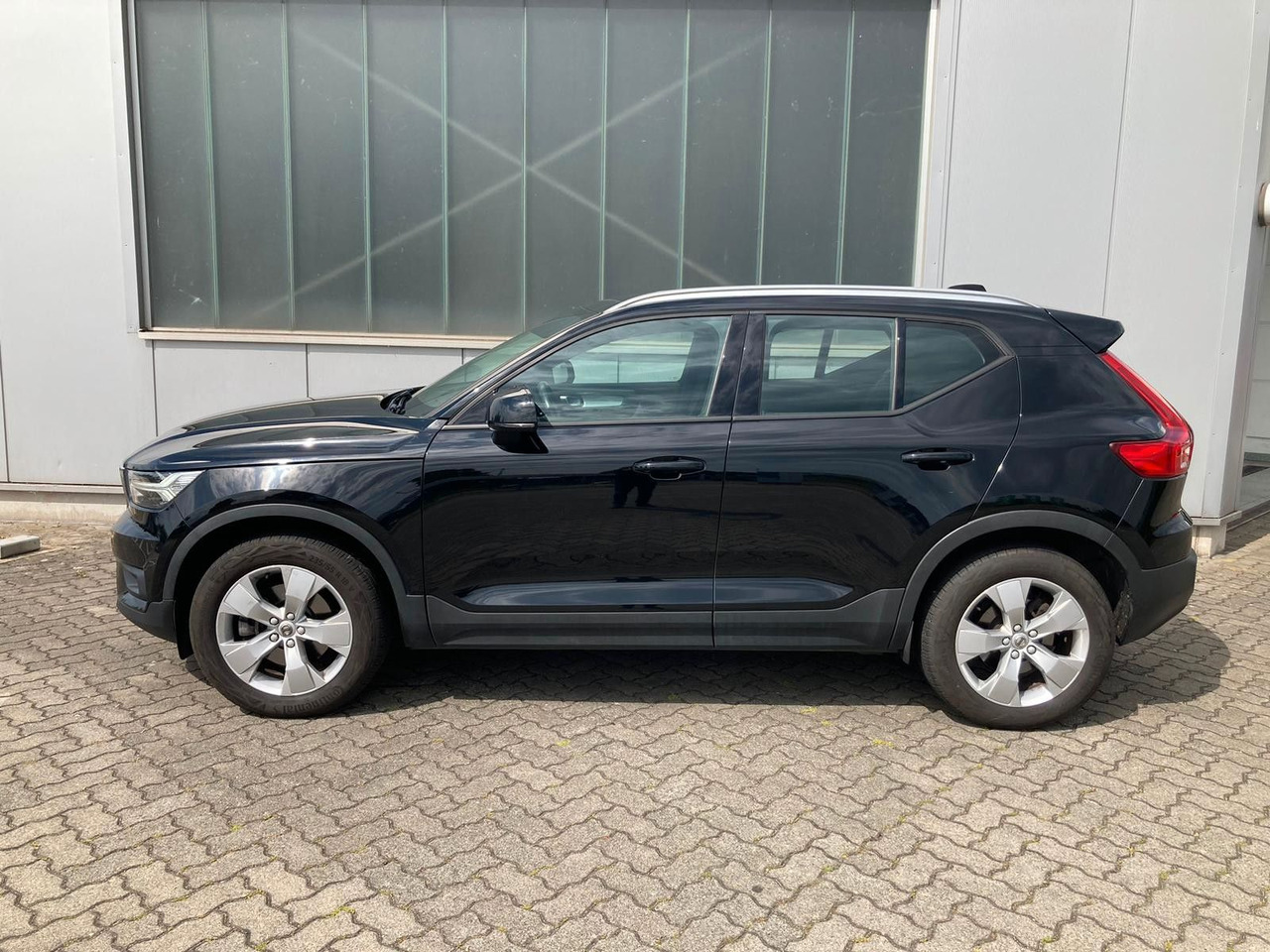 Volvo XC 40 D3 Momentum Pro AWD - SUV: photos 3 Volvo XC 40 D3 Momentum Pro AWD - SUV: photos 3