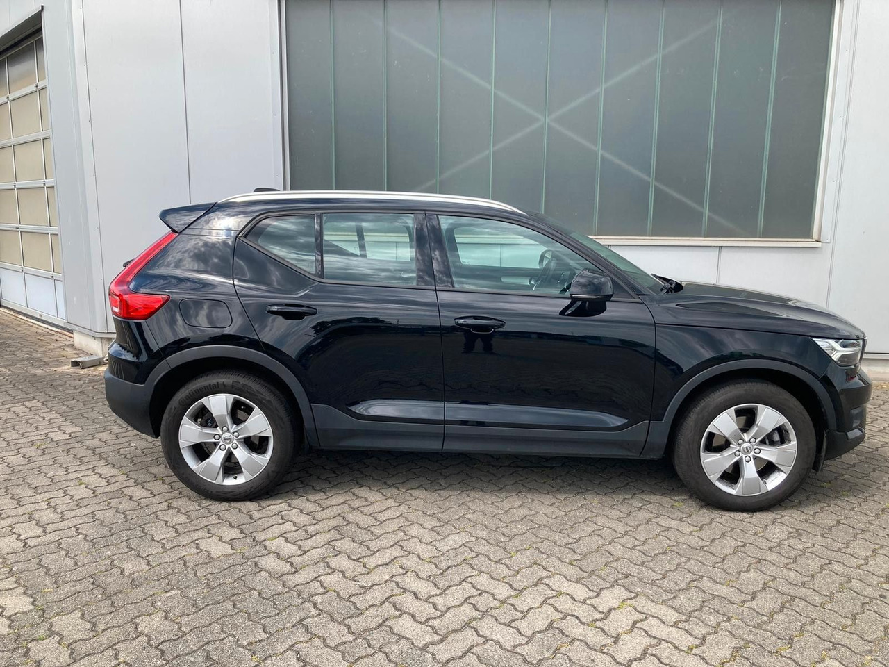 Volvo XC 40 D3 Momentum Pro AWD - SUV: photos 2 Volvo XC 40 D3 Momentum Pro AWD - SUV: photos 2