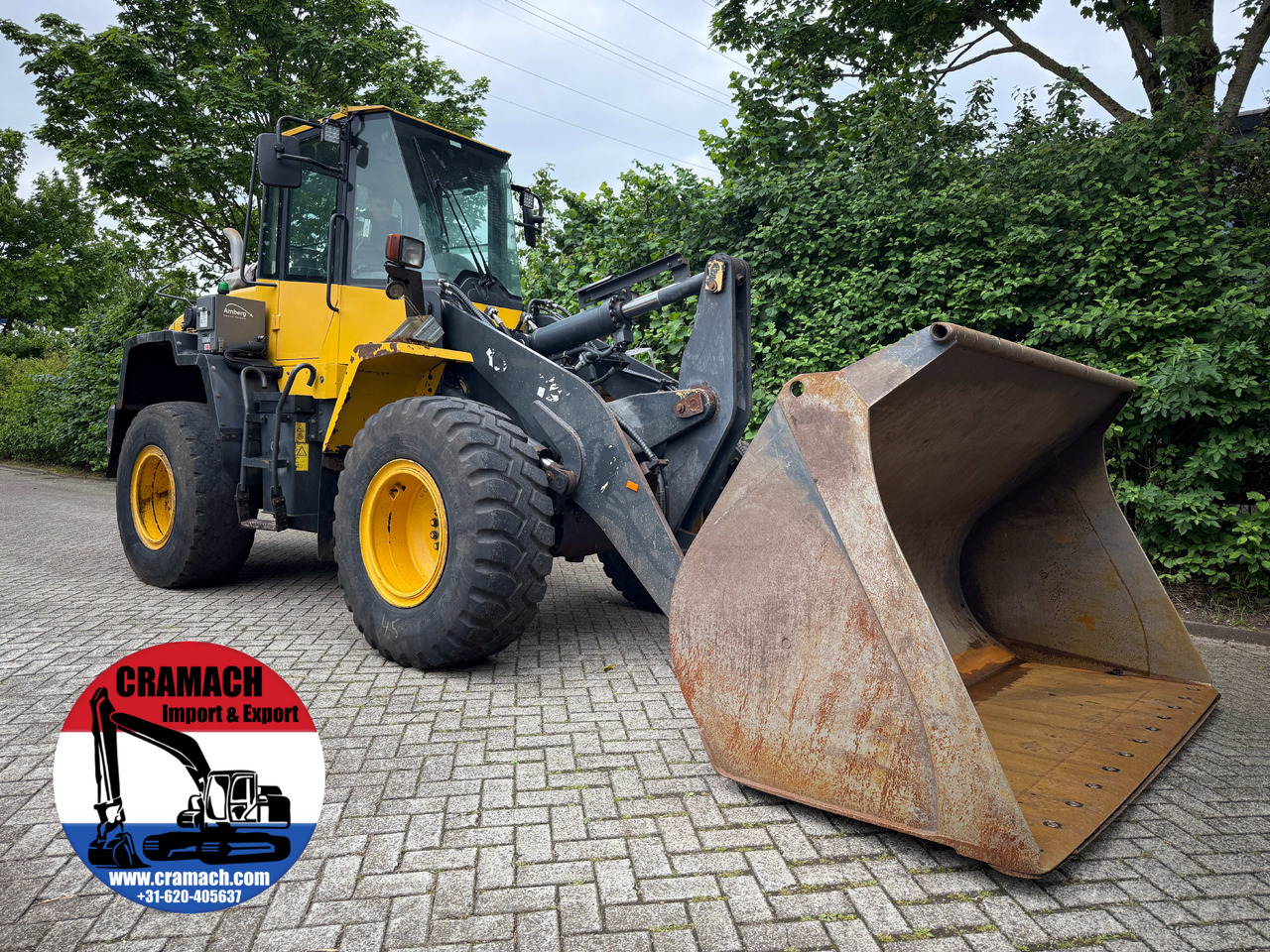 KOMATSU WA200PZ-6 - Chargeuse sur pneus: photos 3 KOMATSU WA200PZ-6 - Chargeuse sur pneus: photos 3