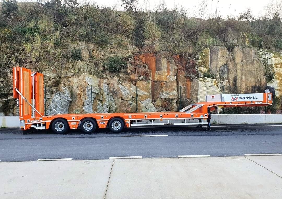 Özgül 3 AXE LOWBED SEMI TRAILER - Semi-remorque surbaissé: photos 2 Özgül 3 AXE LOWBED SEMI TRAILER - Semi-remorque surbaissé: photos 2