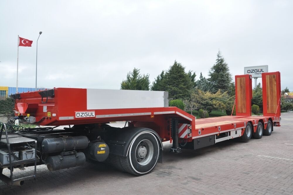 Özgül 3 AXE LOWBED SEMI TRAILER - Semi-remorque surbaissé: photos 1 Özgül 3 AXE LOWBED SEMI TRAILER - Semi-remorque surbaissé: photos 1