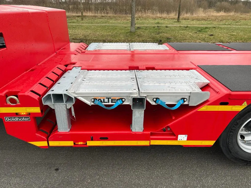 Semi-remorque surbaissé neuf Goldhofer STN-L 4 (245) A RM2 Stepstar: photos 6 Semi-remorque surbaissé neuf Goldhofer STN-L 4 (245) A RM2 Stepstar: photos 6