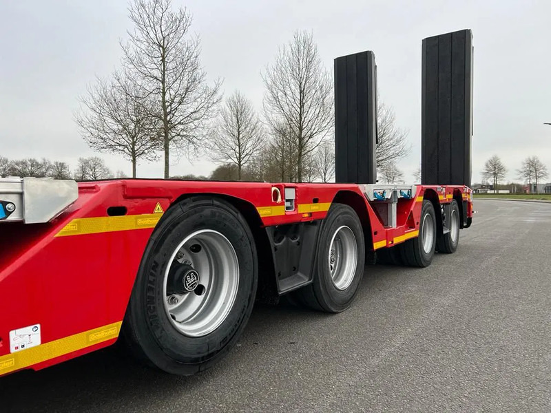 Semi-remorque surbaissé neuf Goldhofer STN-L 4 (245) A RM2 Stepstar: photos 8 Semi-remorque surbaissé neuf Goldhofer STN-L 4 (245) A RM2 Stepstar: photos 8