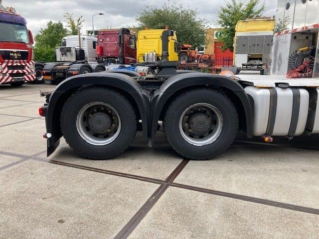 Tracteur routier Mercedes-Benz Actros 3351 6x4: photos 10 Tracteur routier Mercedes-Benz Actros 3351 6x4: photos 10