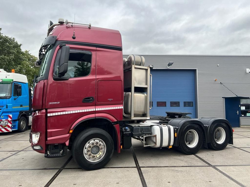 Mercedes-Benz Arocs 3363 Actros 3363 - Tracteur routier: photos 1 Mercedes-Benz Arocs 3363 Actros 3363 - Tracteur routier: photos 1
