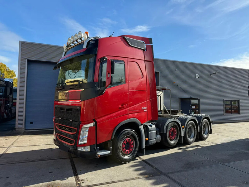 Volvo FH 540 8x4 Pusher Tractor - Tracteur routier: photos 1 Volvo FH 540 8x4 Pusher Tractor - Tracteur routier: photos 1
