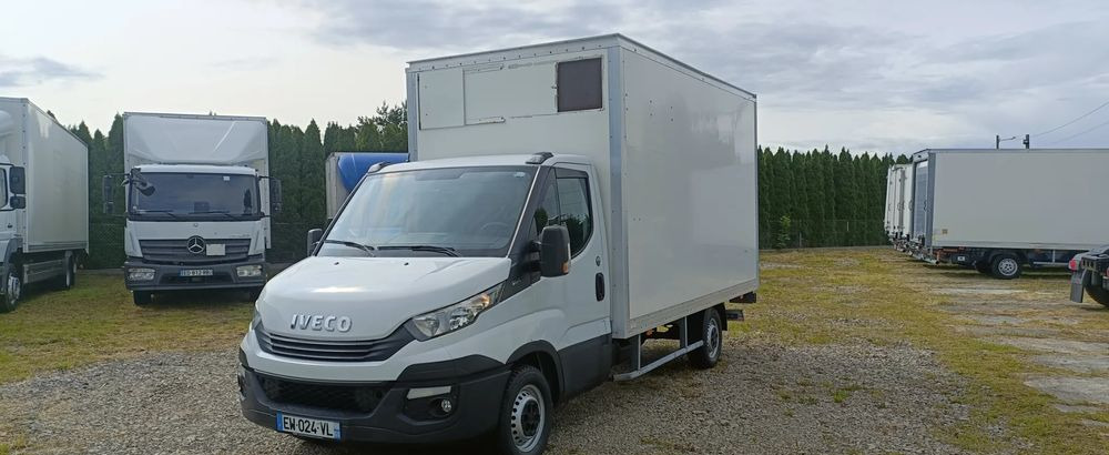 Iveco Daily 35S16 - Fourgon: photos 1 Iveco Daily 35S16 - Fourgon: photos 1