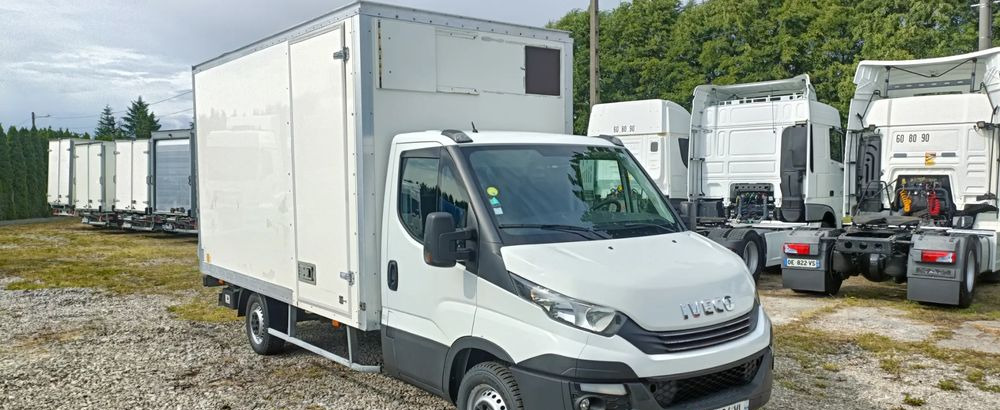 Iveco Daily 35S16 - Fourgon: photos 3 Iveco Daily 35S16 - Fourgon: photos 3