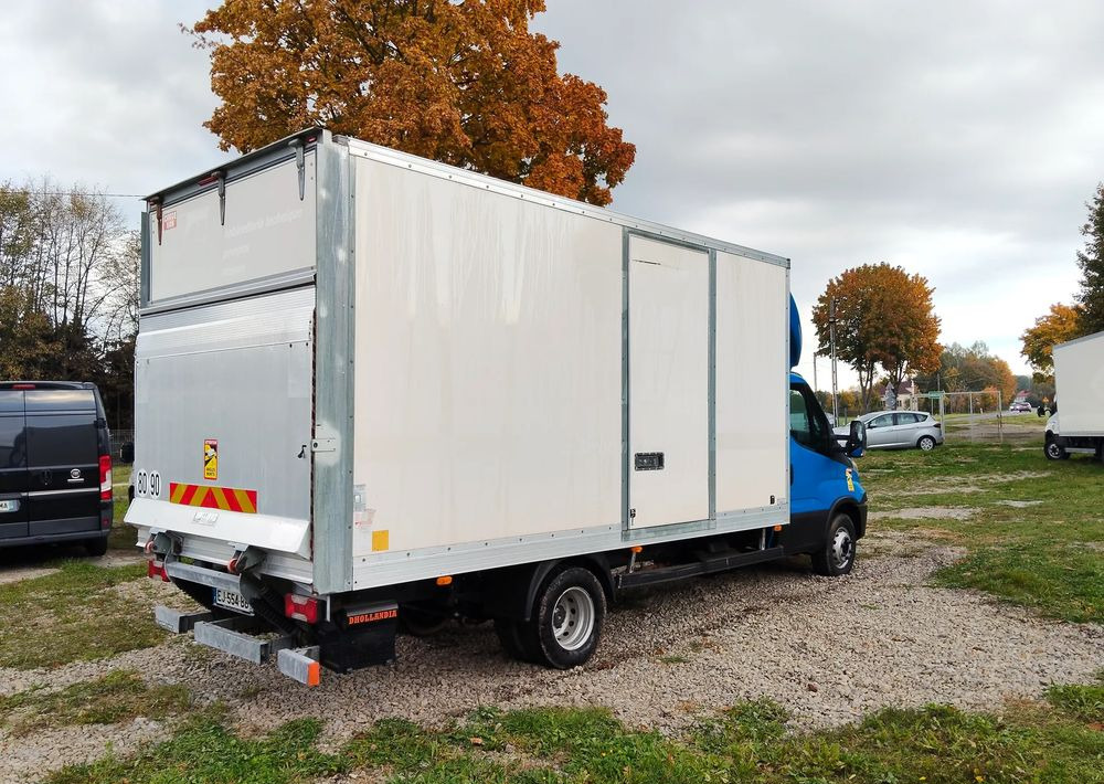 Iveco Daily 70C18 - Camion fourgon: photos 3 Iveco Daily 70C18 - Camion fourgon: photos 3