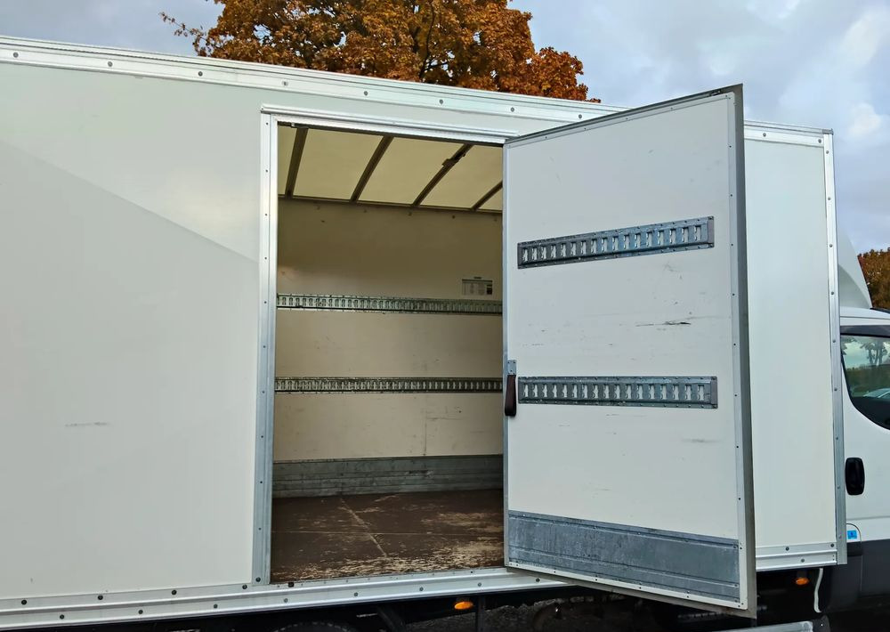 Camion fourgon Iveco Daily: photos 23 Camion fourgon Iveco Daily: photos 23