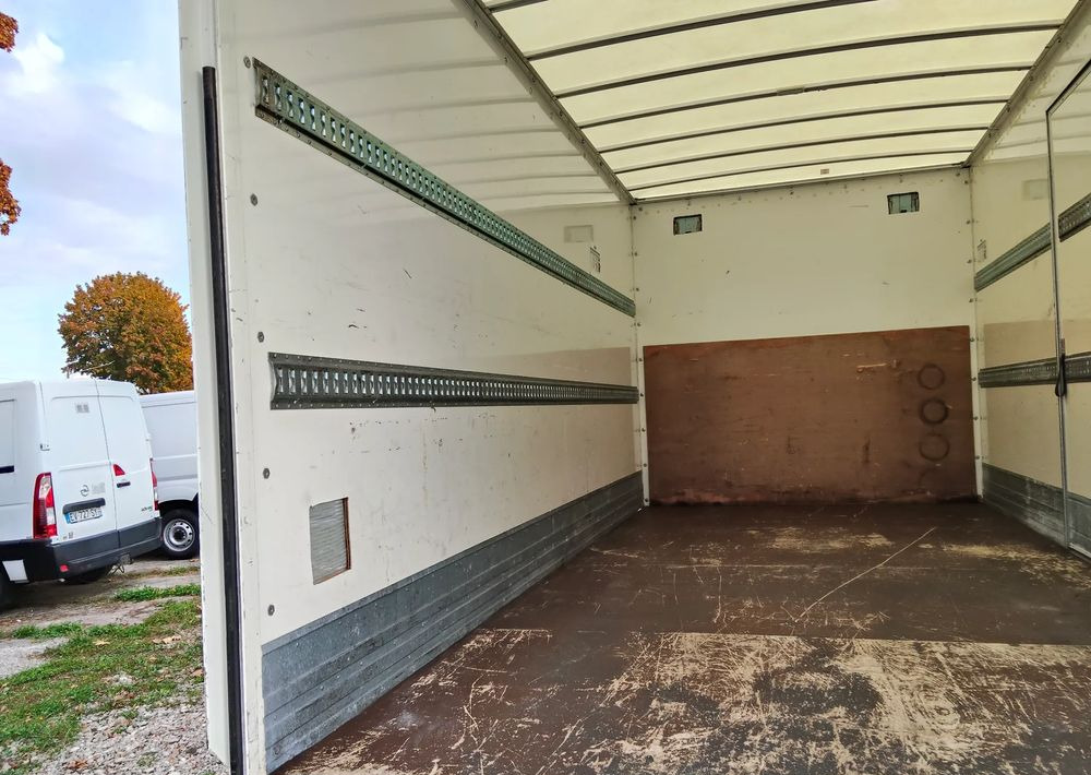 Camion fourgon Iveco Daily: photos 11 Camion fourgon Iveco Daily: photos 11