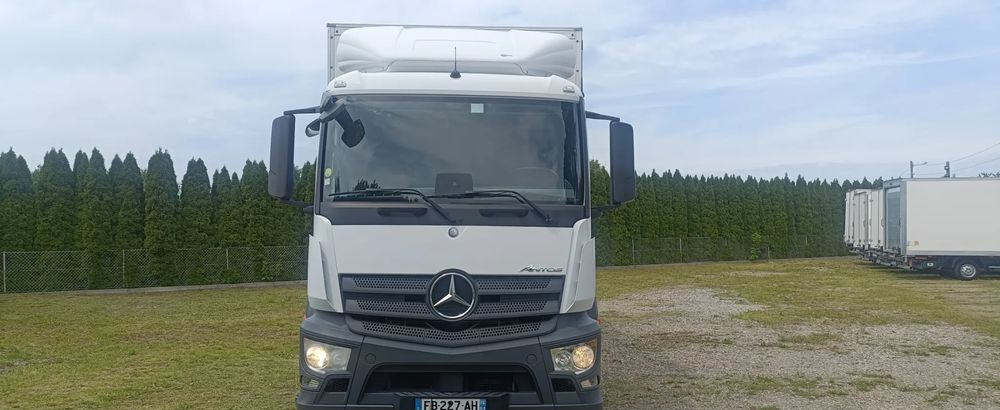 Mercedes-Benz Antos - Camion frigorifique: photos 3 Mercedes-Benz Antos - Camion frigorifique: photos 3