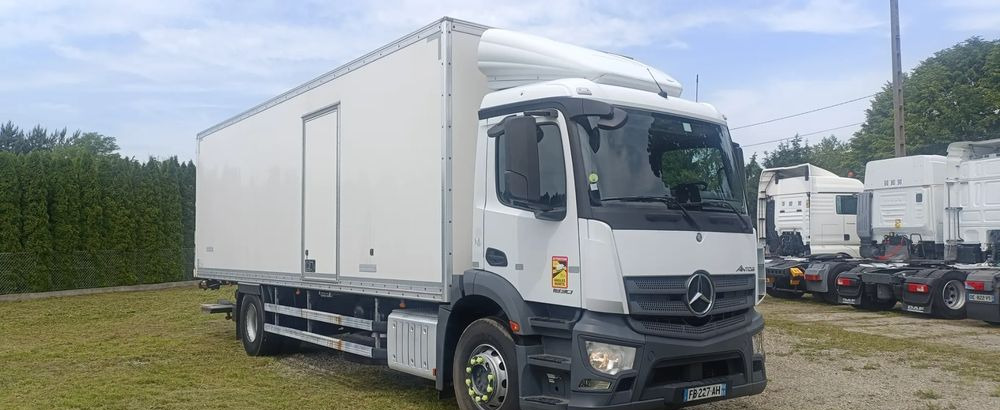 Mercedes-Benz Antos - Camion frigorifique: photos 1 Mercedes-Benz Antos - Camion frigorifique: photos 1