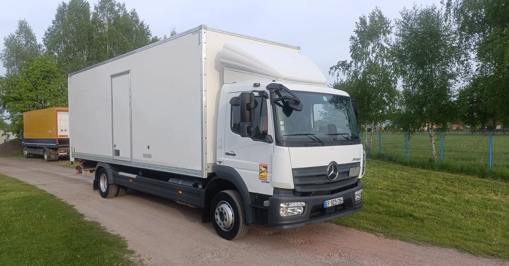 Mercedes-Benz Atego 1218 - Camion fourgon: photos 2 Mercedes-Benz Atego 1218 - Camion fourgon: photos 2
