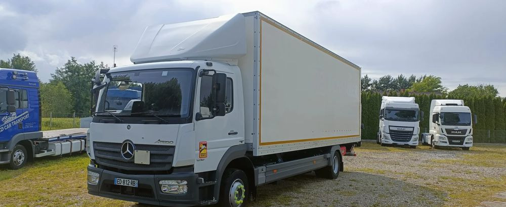 Mercedes-Benz Atego 1218 - Camion fourgon: photos 2 Mercedes-Benz Atego 1218 - Camion fourgon: photos 2