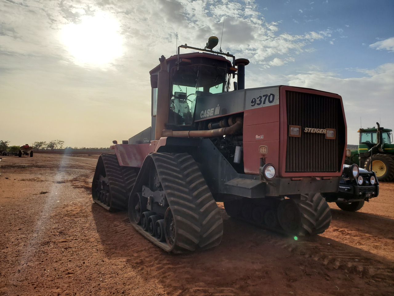 GTW TankTuff for CASE New Holland CNH Quadtrac Rowtrac Genesis T8 Smarttrax - Chenille pour Moissonneuse-batteuse: photos 1 GTW TankTuff for CASE New Holland CNH Quadtrac Rowtrac Genesis T8 Smarttrax - Chenille pour Moissonneuse-batteuse: photos 1