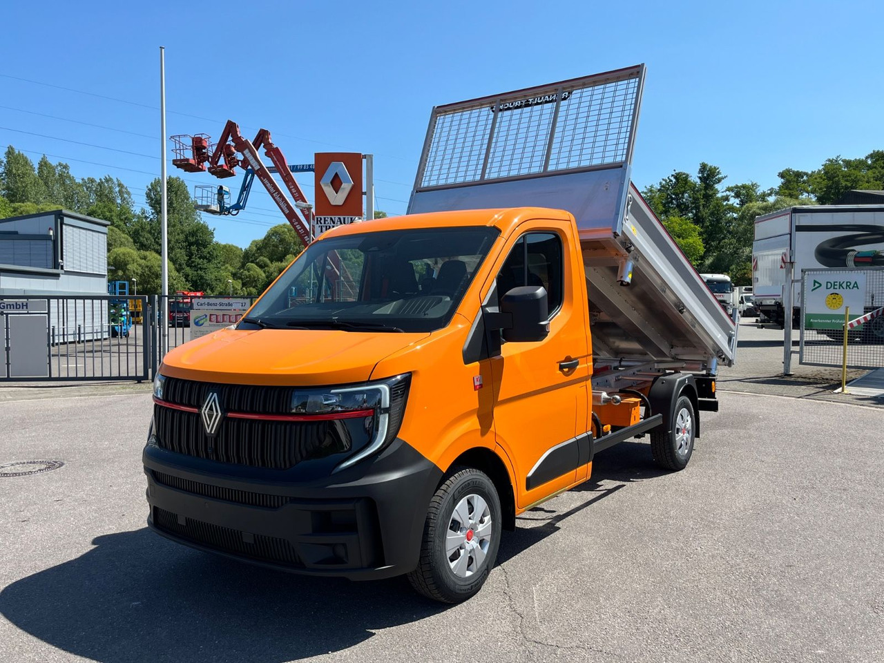 Renault Master mit JPM Dreiseitenkipper - Véhicule utilitaire benne: photos 1 Renault Master mit JPM Dreiseitenkipper - Véhicule utilitaire benne: photos 1