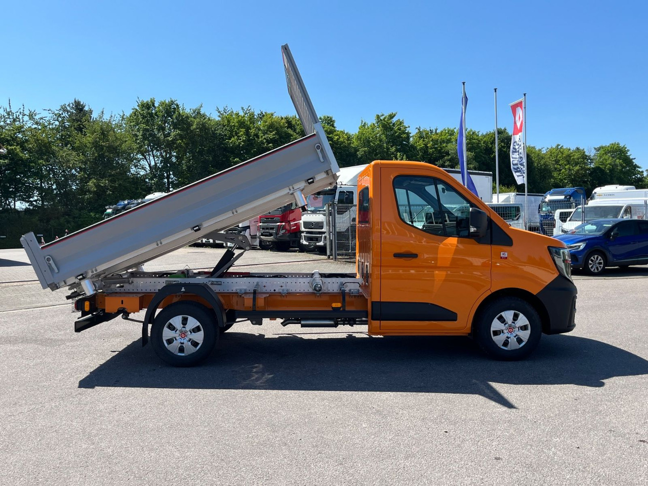 Renault Master mit JPM Dreiseitenkipper - Véhicule utilitaire benne: photos 4 Renault Master mit JPM Dreiseitenkipper - Véhicule utilitaire benne: photos 4