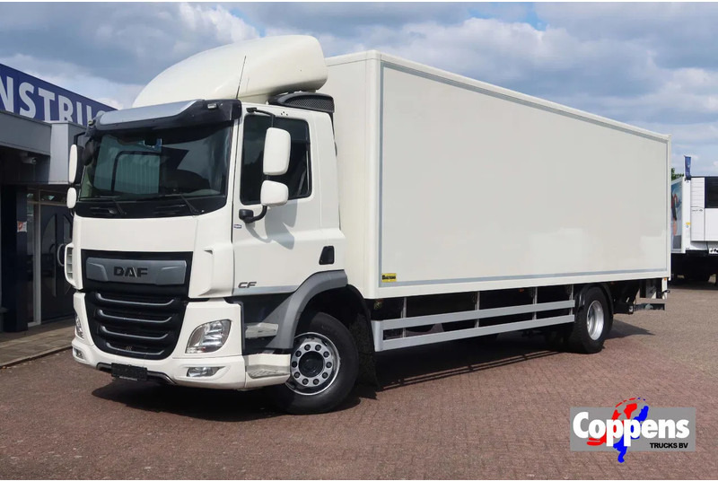 DAF CF 290 Bak+Klep Dhollandia 2.000 kg - Camion fourgon: photos 1 DAF CF 290 Bak+Klep Dhollandia 2.000 kg - Camion fourgon: photos 1