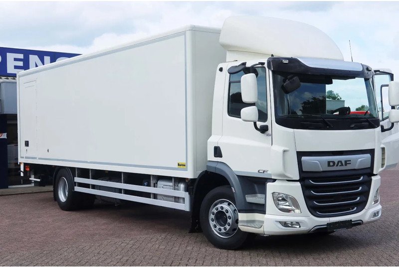 DAF CF 290 Bak+Klep Dhollandia 2.000 kg - Camion fourgon: photos 2 DAF CF 290 Bak+Klep Dhollandia 2.000 kg - Camion fourgon: photos 2