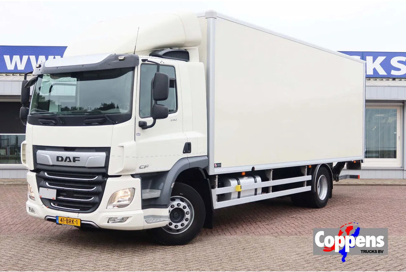 DAF CF 290 Bakwagen+Klep Dhollandia 1500 kg - Camion fourgon: photos 1 DAF CF 290 Bakwagen+Klep Dhollandia 1500 kg - Camion fourgon: photos 1