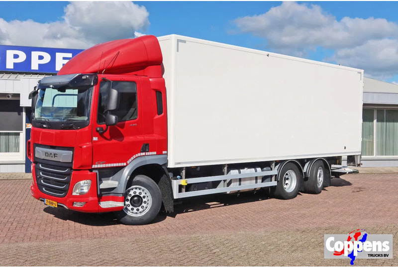 DAF CF 340 FAN 6X2 Bakwagen + Klep 2500 KG - Camion fourgon: photos 1 DAF CF 340 FAN 6X2 Bakwagen + Klep 2500 KG - Camion fourgon: photos 1