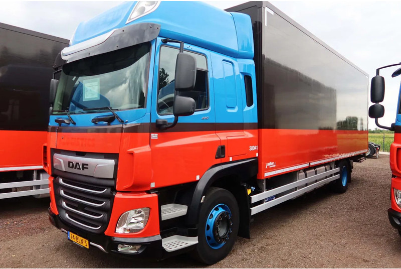 DAF CF 410 CF 410 - Camion fourgon: photos 2 DAF CF 410 CF 410 - Camion fourgon: photos 2
